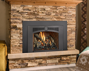 Image of the 430 gas fireplace insert featuring a traditional oak log set by Lopi with a link to the product page.