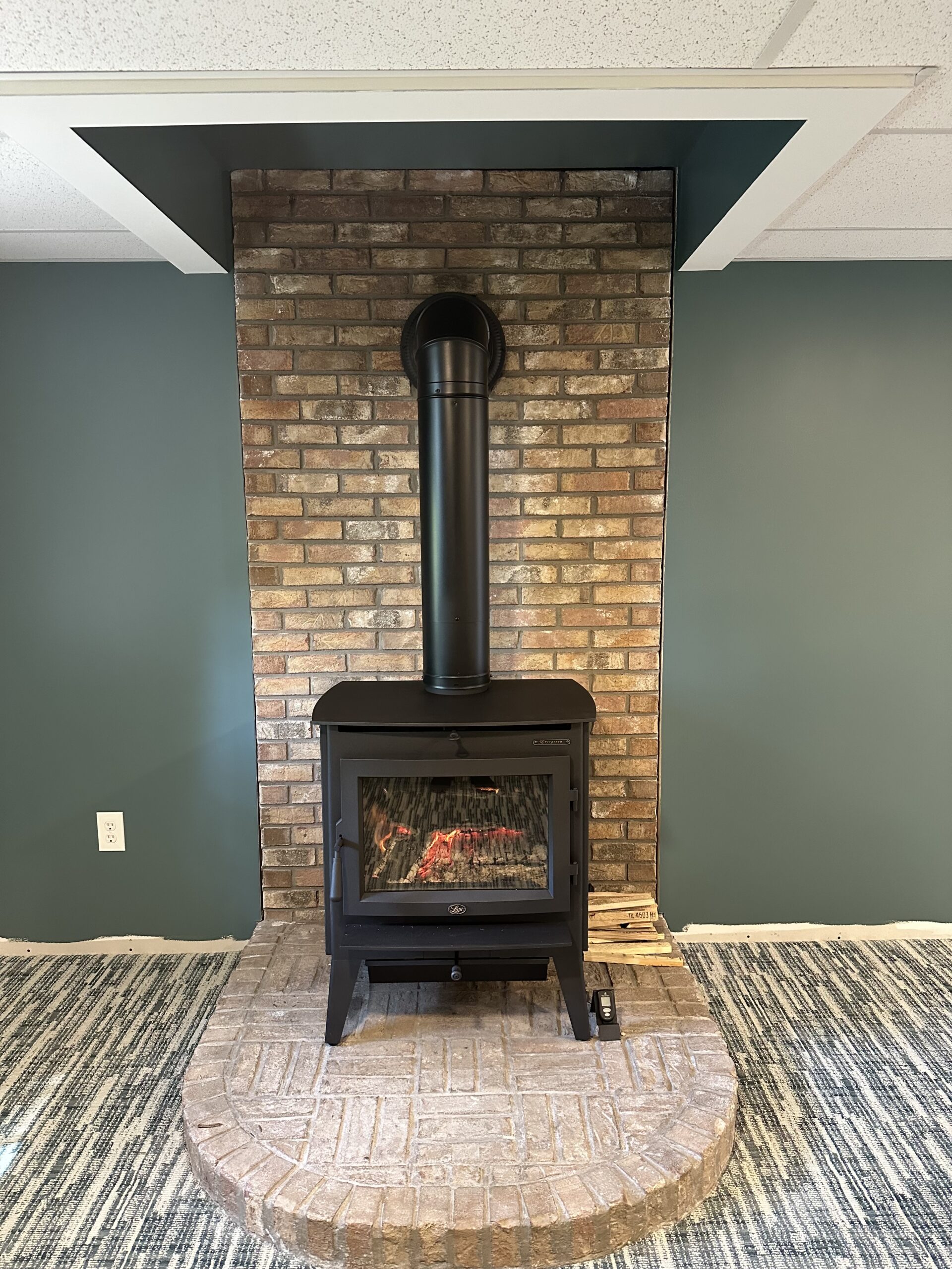 Image of a Evergreen NexGen Hybrid Wood Stove by Lopi.